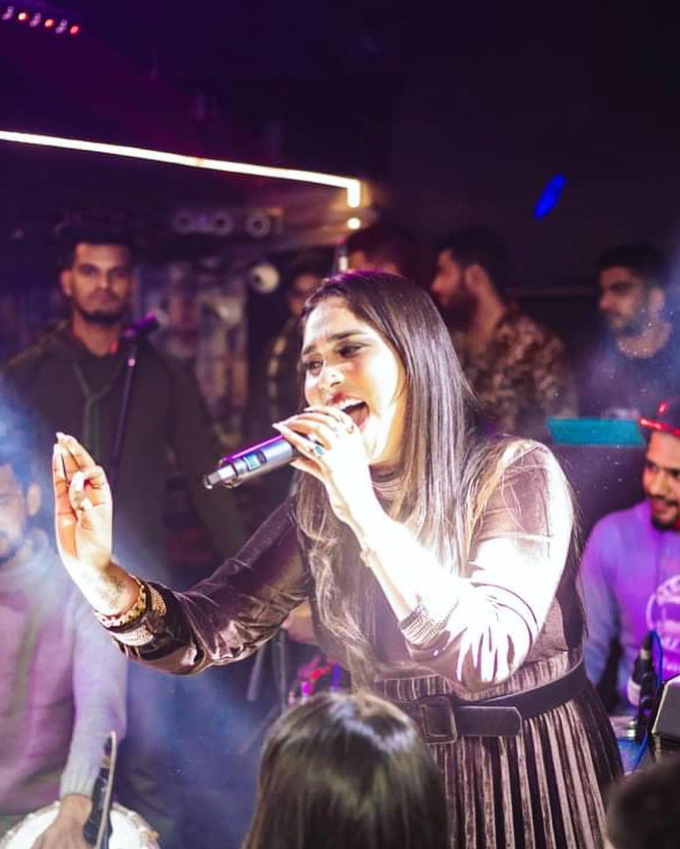 nia-grills-afsana-khan-for-5-hours-in-sidhu-moosewala-murder-case