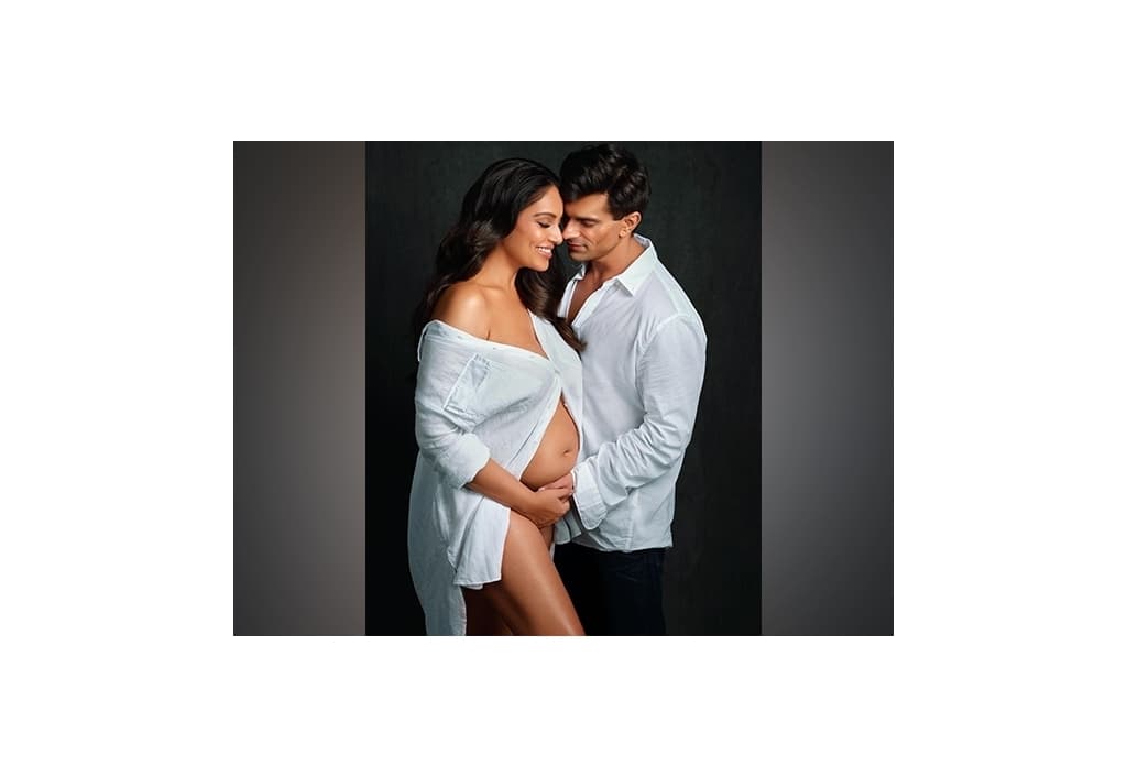 bipasha-basu-karan-singh-grover-announce-pregnancy