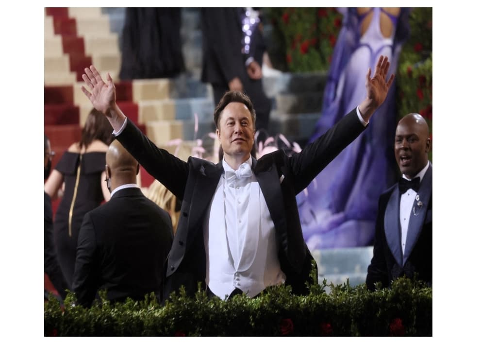 elon-musk-makes-first-public-appearance-at-met-gala-post-twitter-takeover