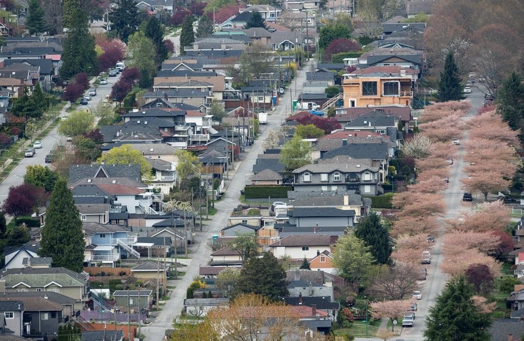 home-prices-could-fall-7-per-cent-in-2021-hitting-prairies-hard-moodys-forecast