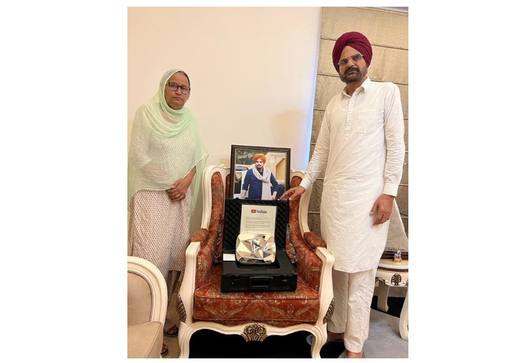 sidhu-moosewalas-parents-jenny-johal-shared-our-pain-in-her-song-letter-to-cm