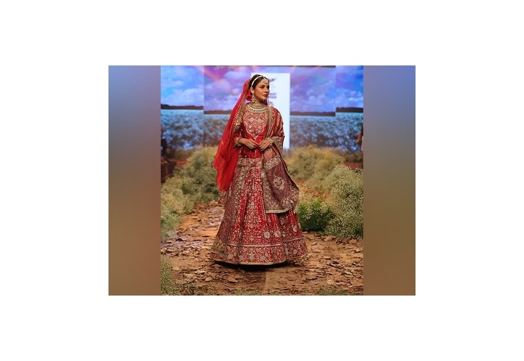 shehnaaz-gill-makes-ramp-debut-dances-to-sidhu-moose-walas-song