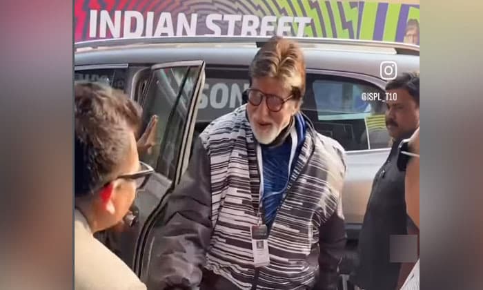 amitabh-bachchan-faces-stampede-in-surat-a-concern-for-fan-behavior